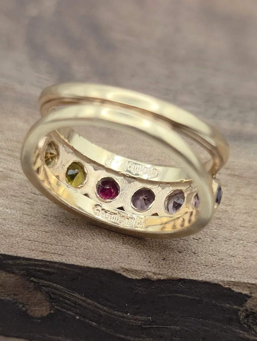 Vintage Gleamlight 14k Gold 6 Stone Split Shank Wide Textured Band Mothers Ring
